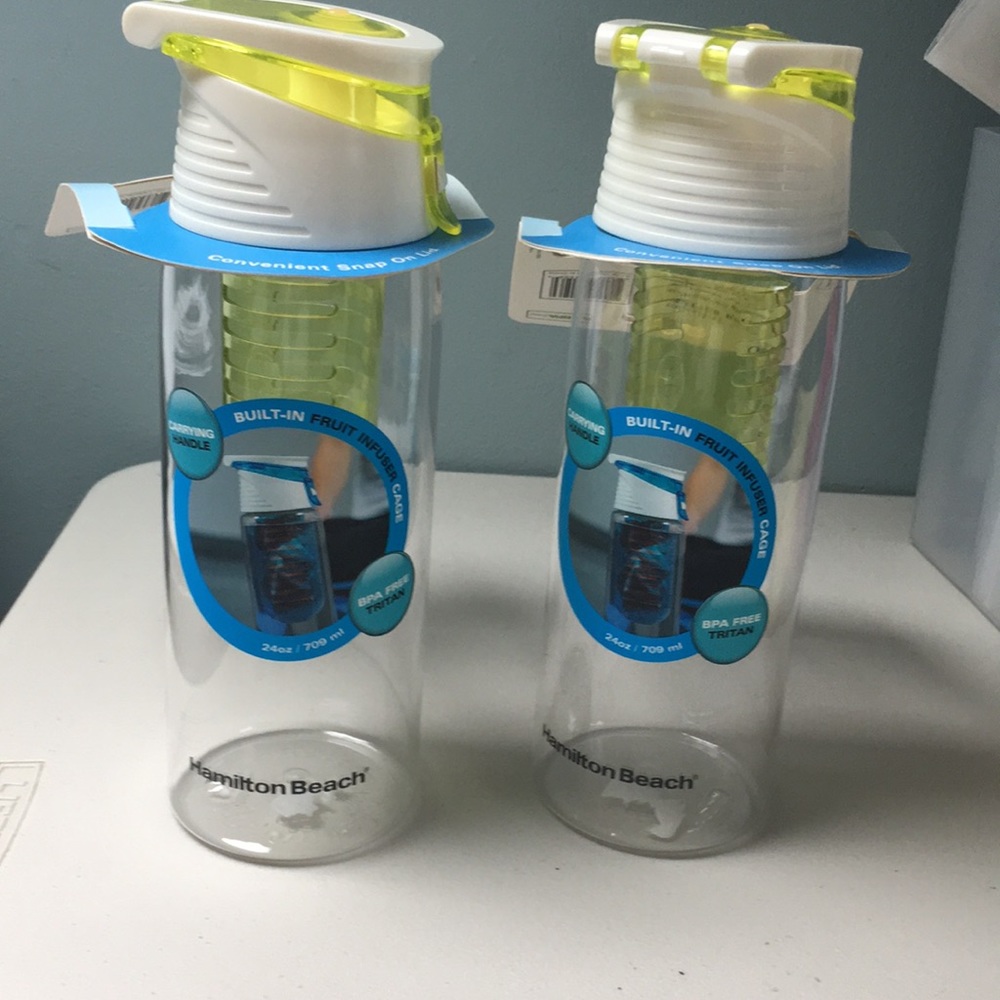Hamilton Beach fruit infuser water bottle